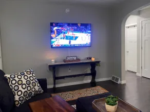 Brand New, 3 Bed/ 2 Bath w/ Parking on UWL Campus - Image 5