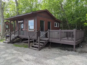 Log Cabin on the Water - Free Kayaks! - Image 2