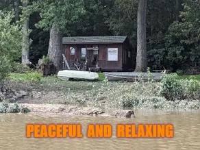 Log Cabin on the Water - Free Kayaks! - Image 5