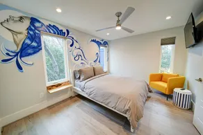 Modern Luxury/Walk to NoDa/Great for larger groups - Image 5