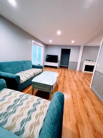 PRIVATE HOME NEAR BEACH LOCATED IN NARRAGANSETT, RI - Image 4