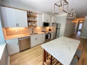Luxury Loft At the Opera! Downtown Newberry - Image 4
