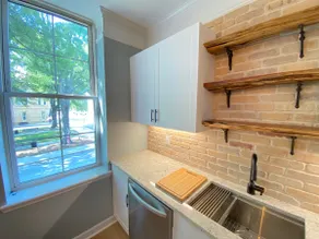 Luxury Loft At the Opera! Downtown Newberry - Image 5