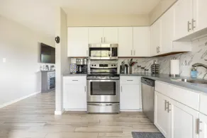 Cheerful 2 bedroom farm house w/country atmosphere - Image 3
