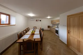 House Mate - Image 4