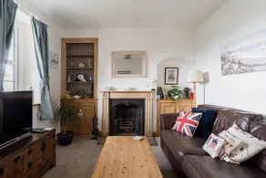 Beautiful Sea fronted Cottage. Pet Friendly! - Image 2