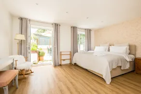 Luxury 2 bedroom cottage overlooking the River Wye - Image 3