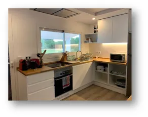 Design 3BR villa with AC, only 3 min walk to beach - Image 4