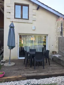 Lovely loft with free parking on site - Image 4