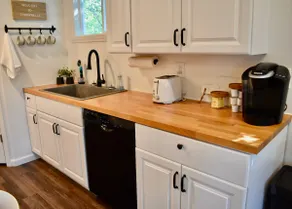 Cute tiny home with everything you could want! - Image 3
