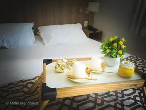 Romantic Getaway Suite - Image 5