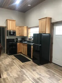 Kicking Moose guesthouse- one bedroom with loft - Image 4