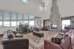 Luxury Mansion Retreat Sleeps 20+ Panoramic VIEWS! - Image 4