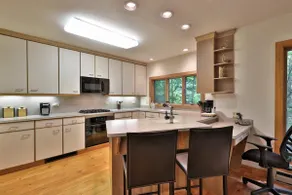 Secluded 2600 sq ft home 15 min from Okemo+Killington - Image 5