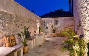 Town House Rosario - Deluxe One Bedroom Apartment - Image 3
