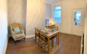 Charming 3-Bedroom Home With Free Parking - Image 4