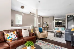 3BR Townhome | Sleeps 10 | 1 mile to downtown Indy - Image 5