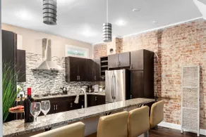 3BR Townhome | Sleeps 10 | 1 mile to downtown Indy - Image 3