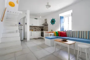 Pleasant Mansion With Garden! - Image 2