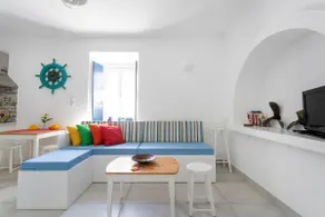 Pleasant Mansion With Garden! - Image 3