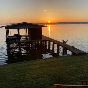 M&M Sunrise and Lake time! Lake Front Pet friendly - Image 5