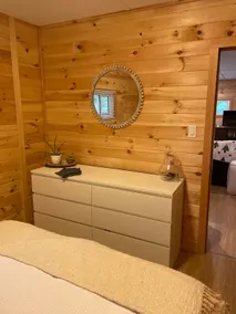 Whispering Oaks - Cozy 2 bedroom cottage - Image 3