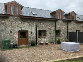 Mwsogl - Luxurious Family Fishing Lodge Near Aberaeron With Private Fishing - Image 2