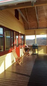 Cosy cabin near Hraunfossar - Image 3