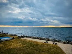 Stunning sunset charming waterfront home 4 seasons - Image 4