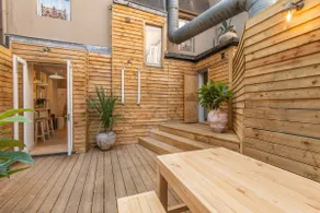 Central Hide Away With Private Roof Terrace - Image 4