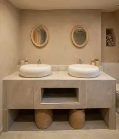 Central Hide Away With Private Roof Terrace - Image 5