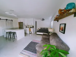 Bright Modern Studio Apartment - Image 5