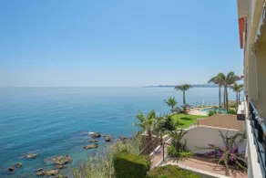Front to the Sea Blue Oasis - (pool and parking) - Image 4