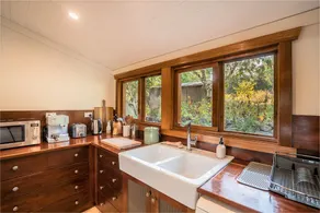 Palm Grove Rainforest Retreat - Image 4