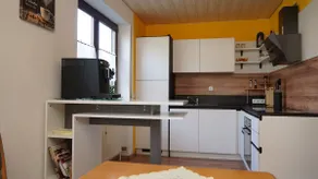 Spacious holiday apartment with terrace and garden - Image 5