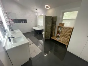 Private master suite - Image 2