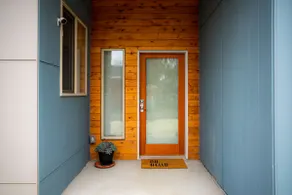 Private, quiet, community garden overlook - Image 2