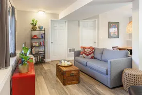 Spacious 2 Bedroom Apartment in Prime NW Location - Image 3