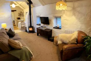 Bijou Studio Cottage in Rural Cornwall - Image 3