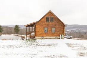 Hilltop 3 bedroom cabin with million dollar views! - Image 4