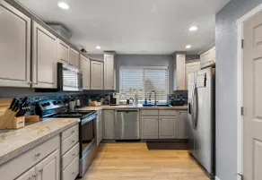 Luxury 3-bedroom Tri-Level w/ Game Room - Image 3