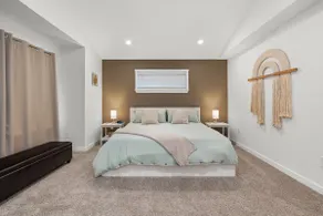 Luxury 3-bedroom Tri-Level w/ Game Room - Image 4