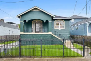 Vibrant Spacious Home - Walk to Bars/Restaurants - Image 2