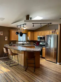 Spacious Family Retreat Hot Tub, Game Room, 5 Bdr - Image 4