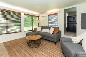 Cozy Home in the Heart of Beaumont - Image 4