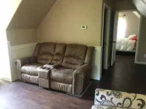 The Ultimate Aggie Game-Day Garage Apartment Venue - Image 5