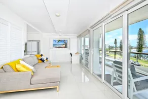 Alexandra Headland Ocean Dream - Stunning View ZA6 - Image 2