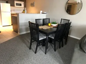 VILLAGE LOFT CONDO - POOL & HOT TUB - 2 PARKING SPOTS! - Image 3