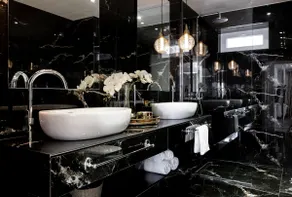 Maison Downtown Luxury Apartments! - Image 3