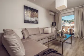 Maison Downtown Luxury Apartments! - Image 2